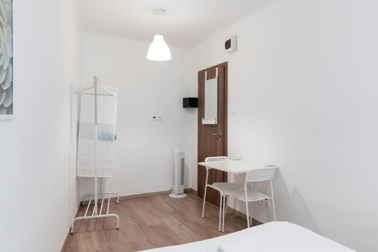 Vajda 15 Hostel Boedapest Buitenkant foto