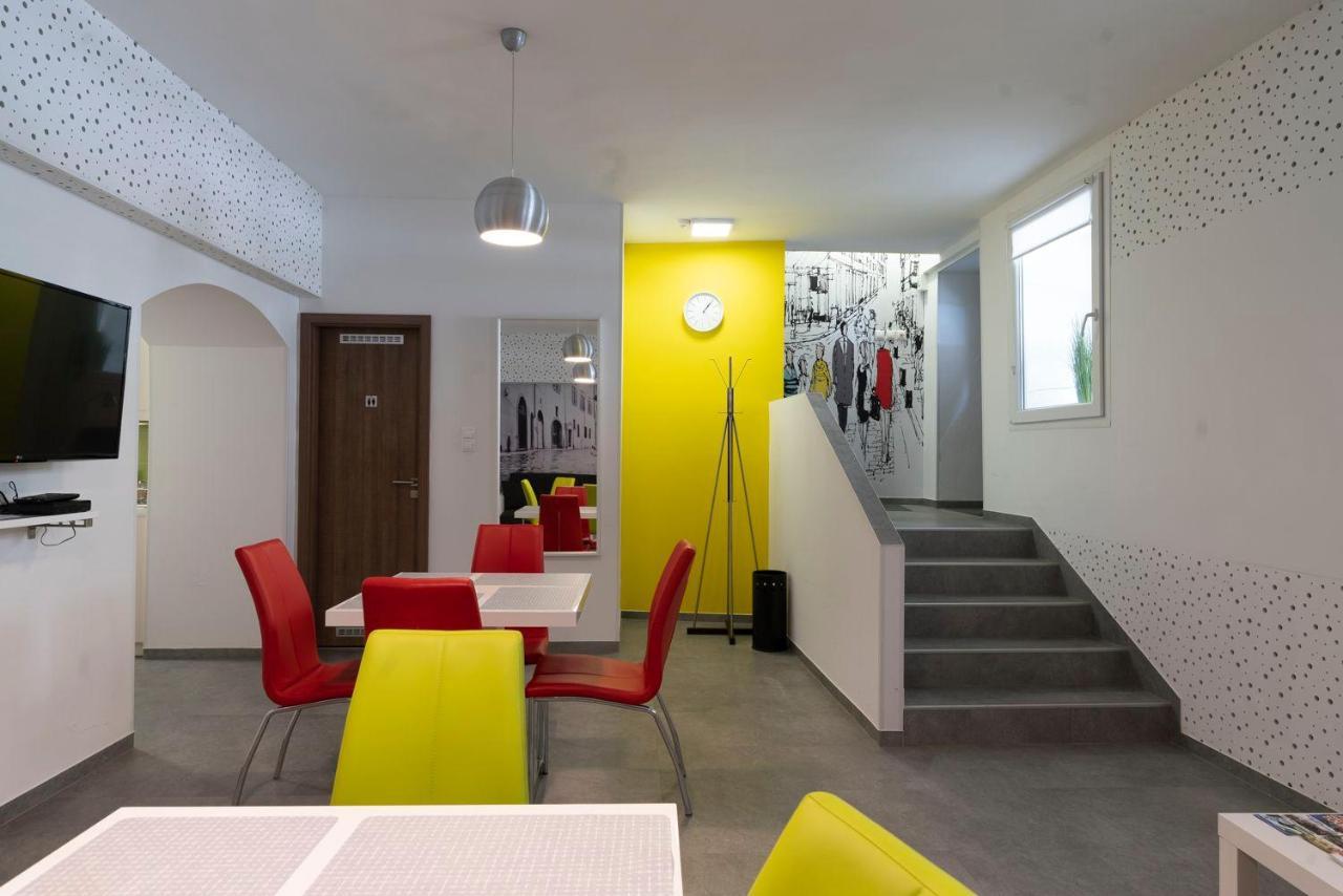 Vajda 15 Hostel Boedapest Buitenkant foto